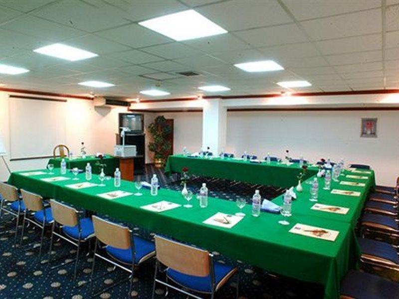 Al Mutlaq Hotel Riadh Exterior foto