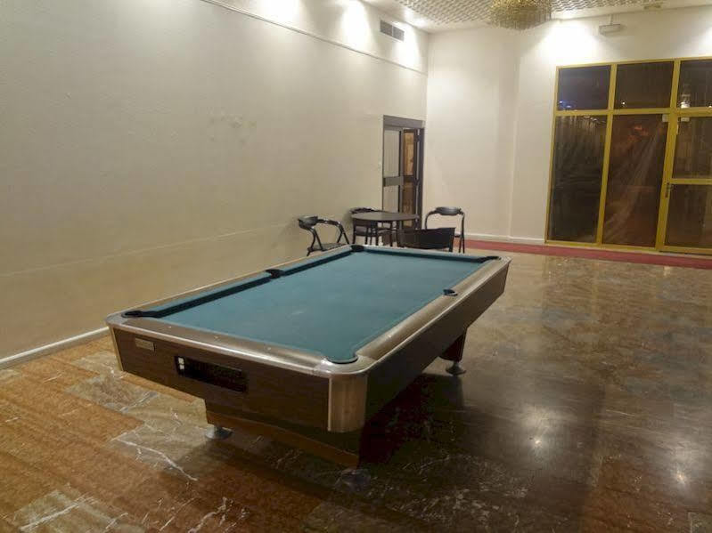 Al Mutlaq Hotel Riadh Exterior foto